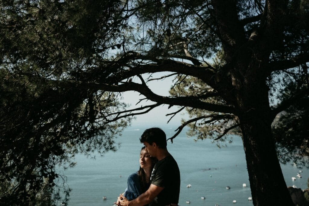 Creating and maintaining shared goals strengthens connections and builds mutual respect in relationships Lins Hearts Shared Goals